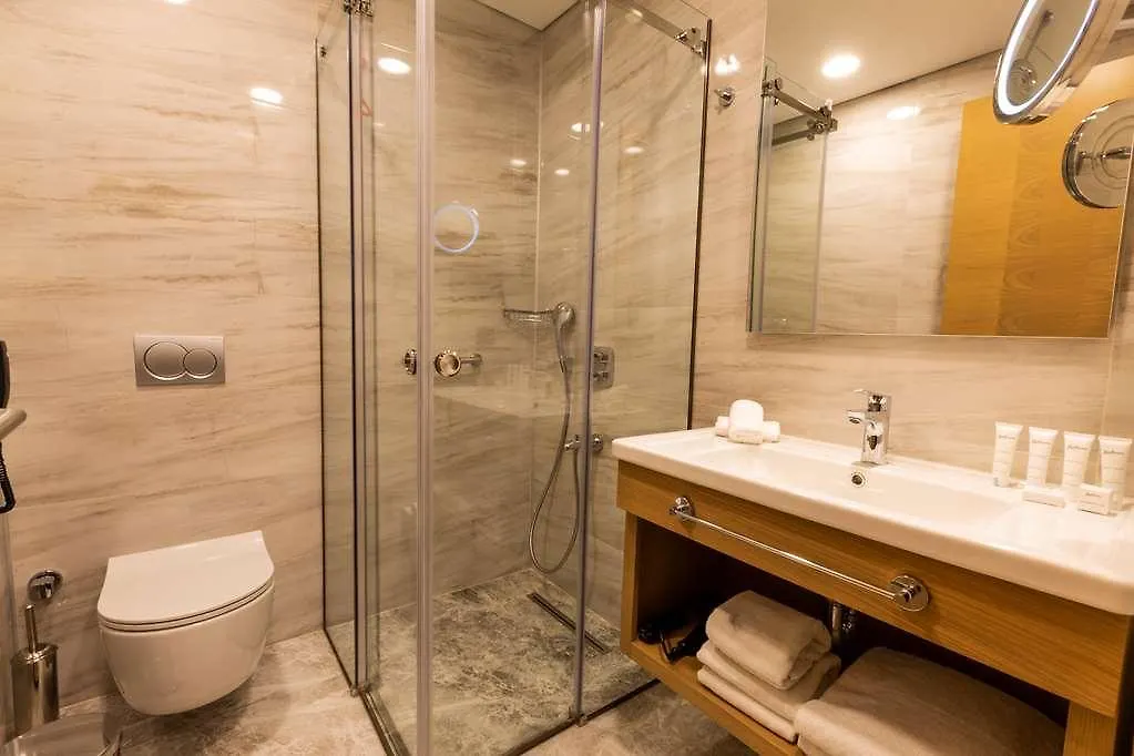 ****  Radisson Hotel Istanbul Harbiye Gerze Turquía