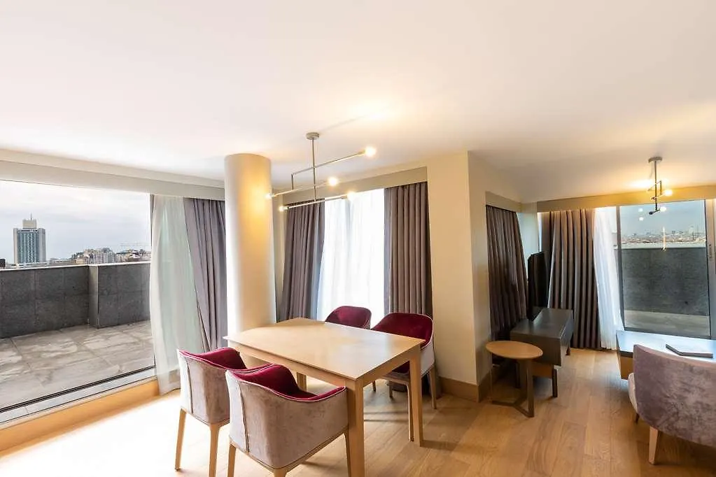 Radisson Hotel Istanbul Harbiye Gerze 4*,  Turquía